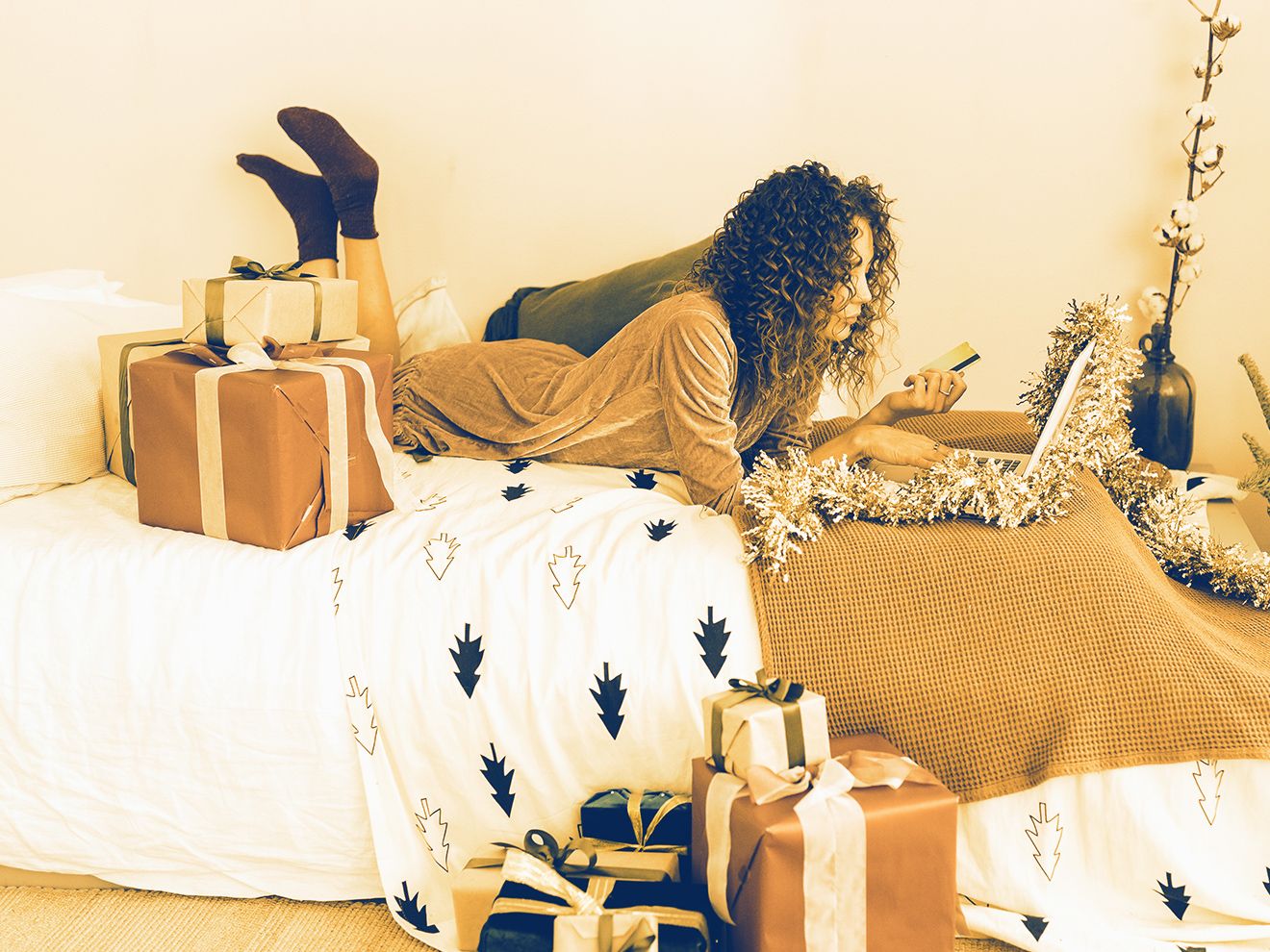 E-Commerce Holiday Tips: How To Prepare Your Store For The Peak Season (2021)